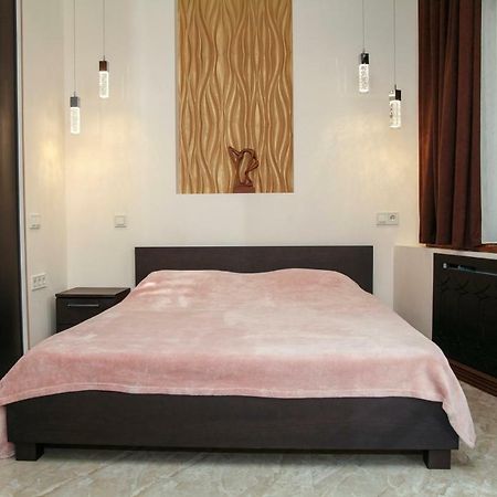 Apartment Luxe Paris โอเดสซา ภายนอก รูปภาพ
