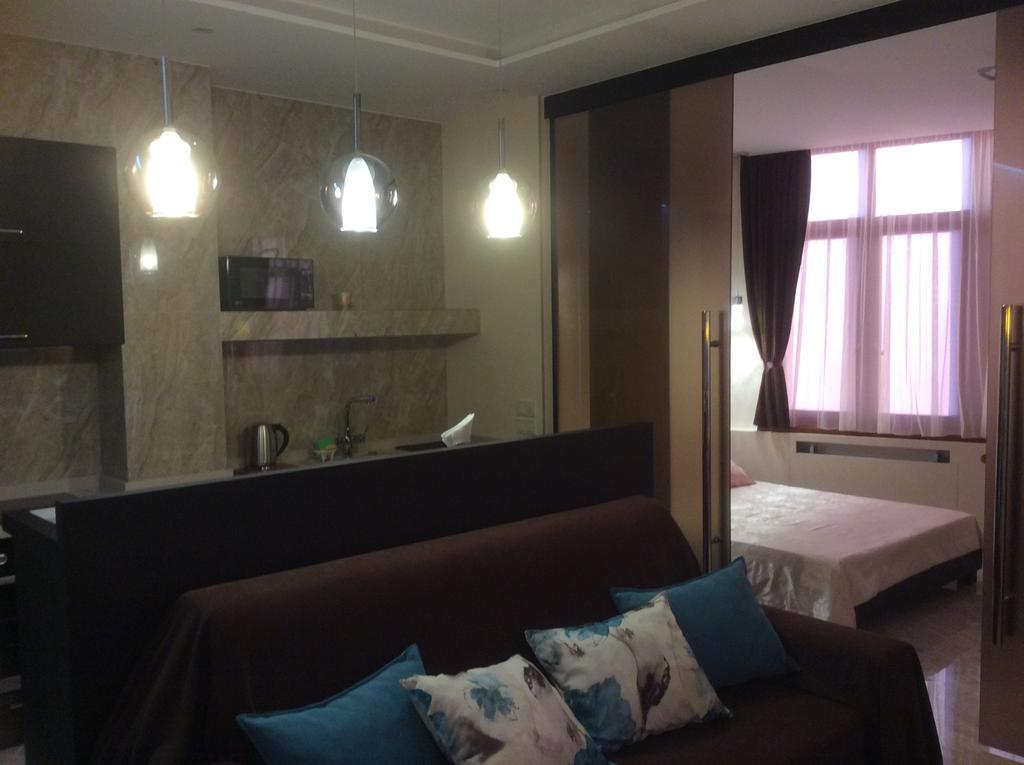 Apartment Luxe Paris โอเดสซา ภายนอก รูปภาพ