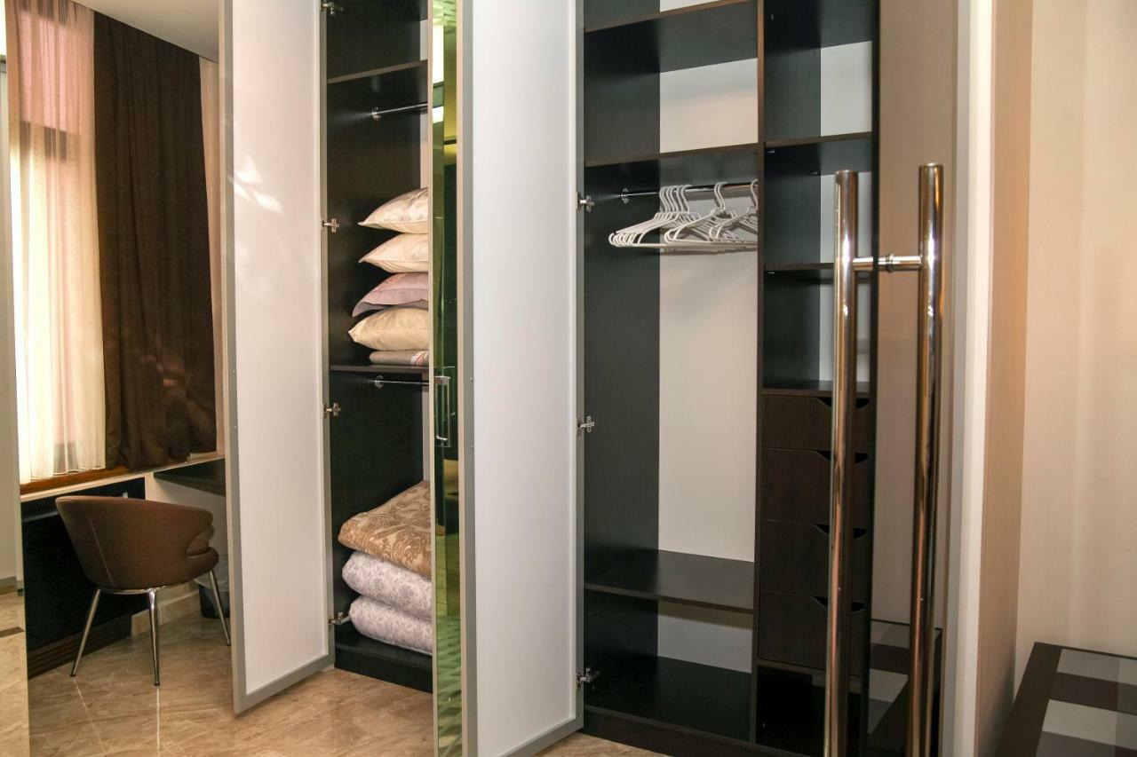 Apartment Luxe Paris โอเดสซา ภายนอก รูปภาพ